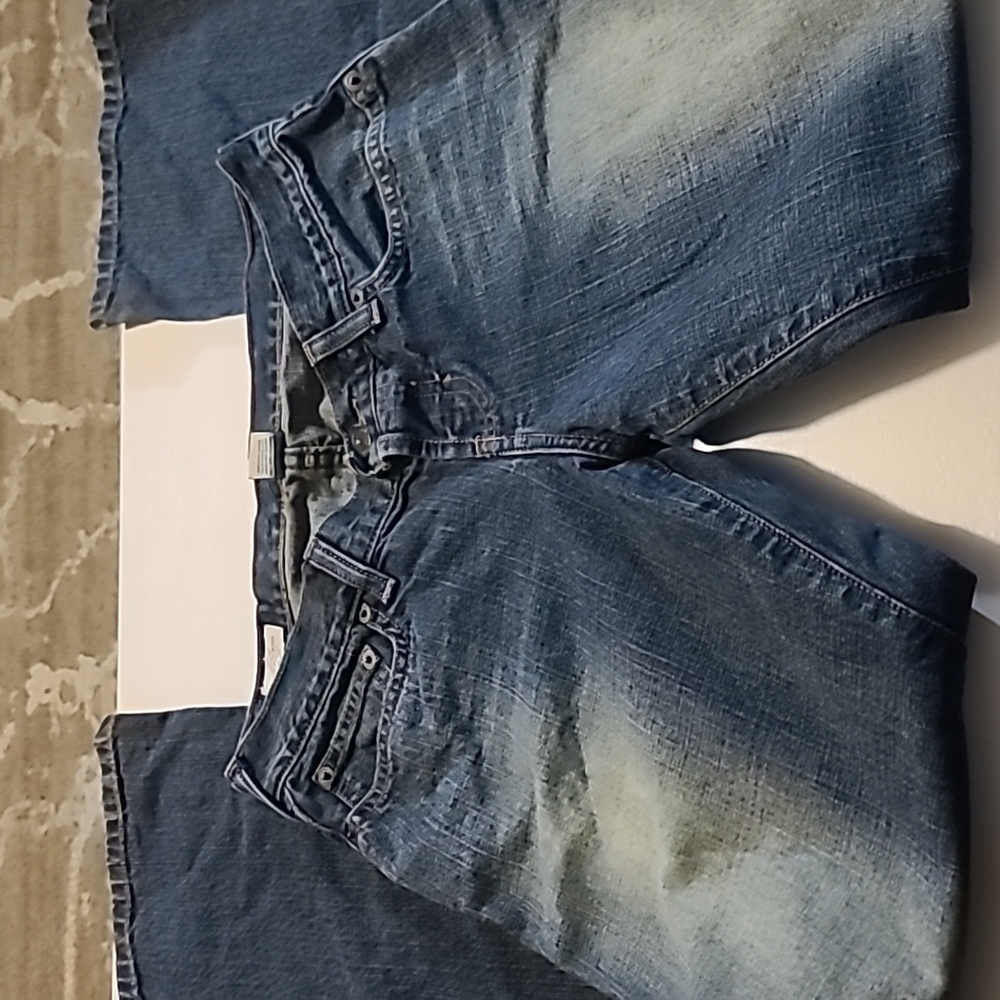 Abercrombie &Fitch women's jeans size 0r. Lightly used.